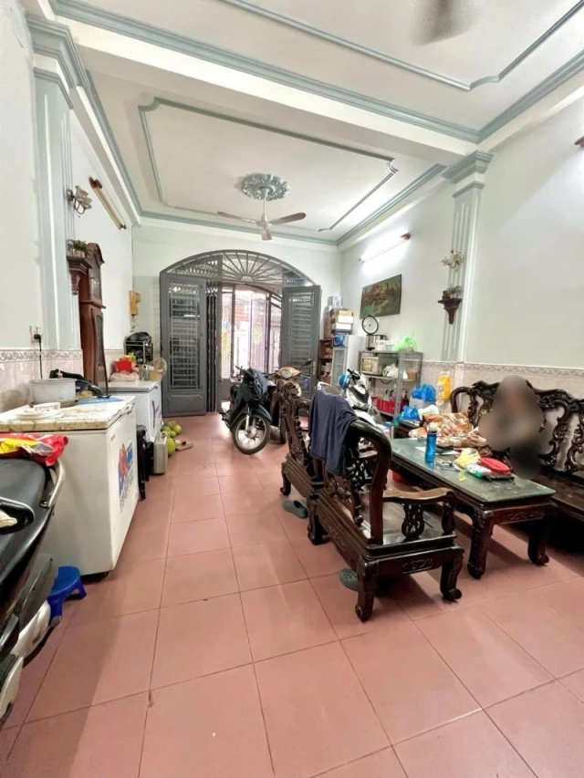 Bán nhà Âu Cơ Tân Bình, ngang 4.3m nở hậu, SHR, giá chỉ 11 tỷ – còn TL Bán nhà Âu Cơ Tân Bình, ngang 4.3m nở hậu, SHR, giá chỉ 11 tỷ – còn TL