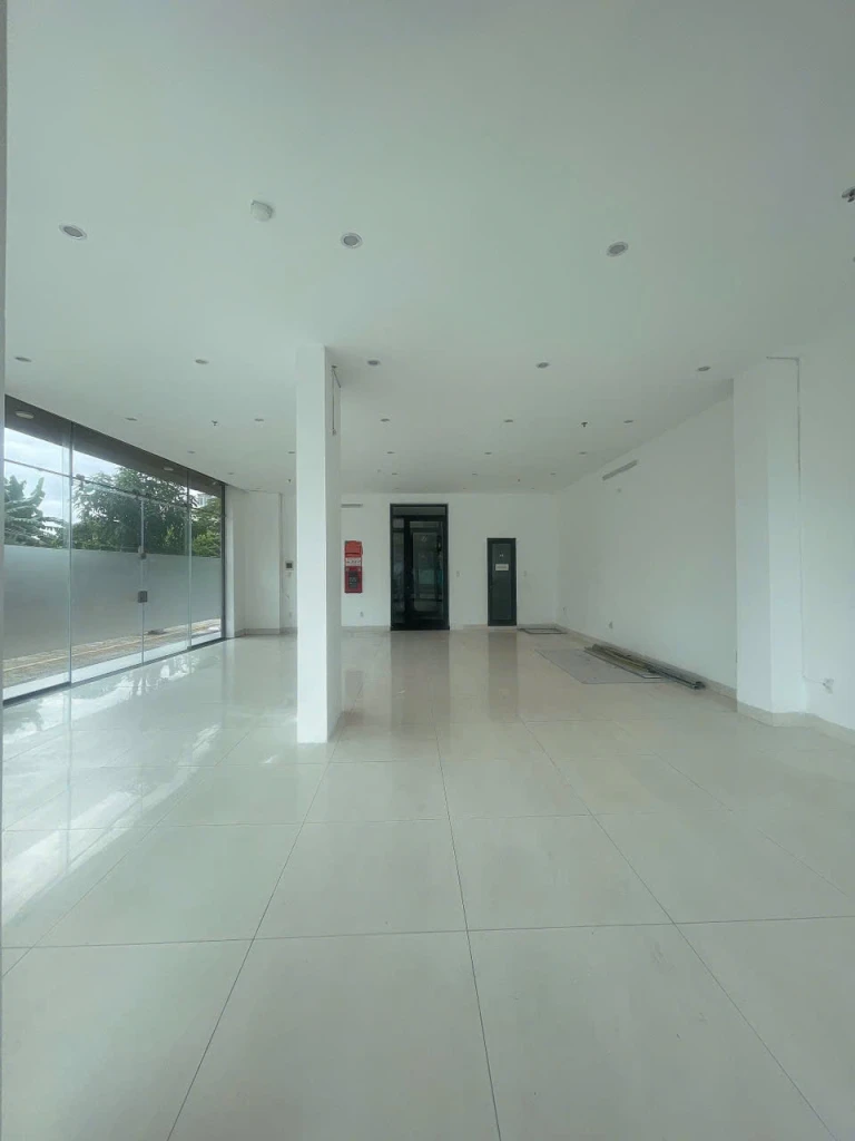 Cho thuê mặt bằng đường mai hắc đế đà nẵng 2 mặt tiền vị trí chợ đêm cầu rồng