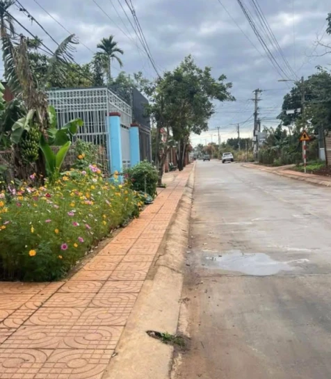 Bán đất Mặt Tiền Vạn Xuân_ P. E Tam