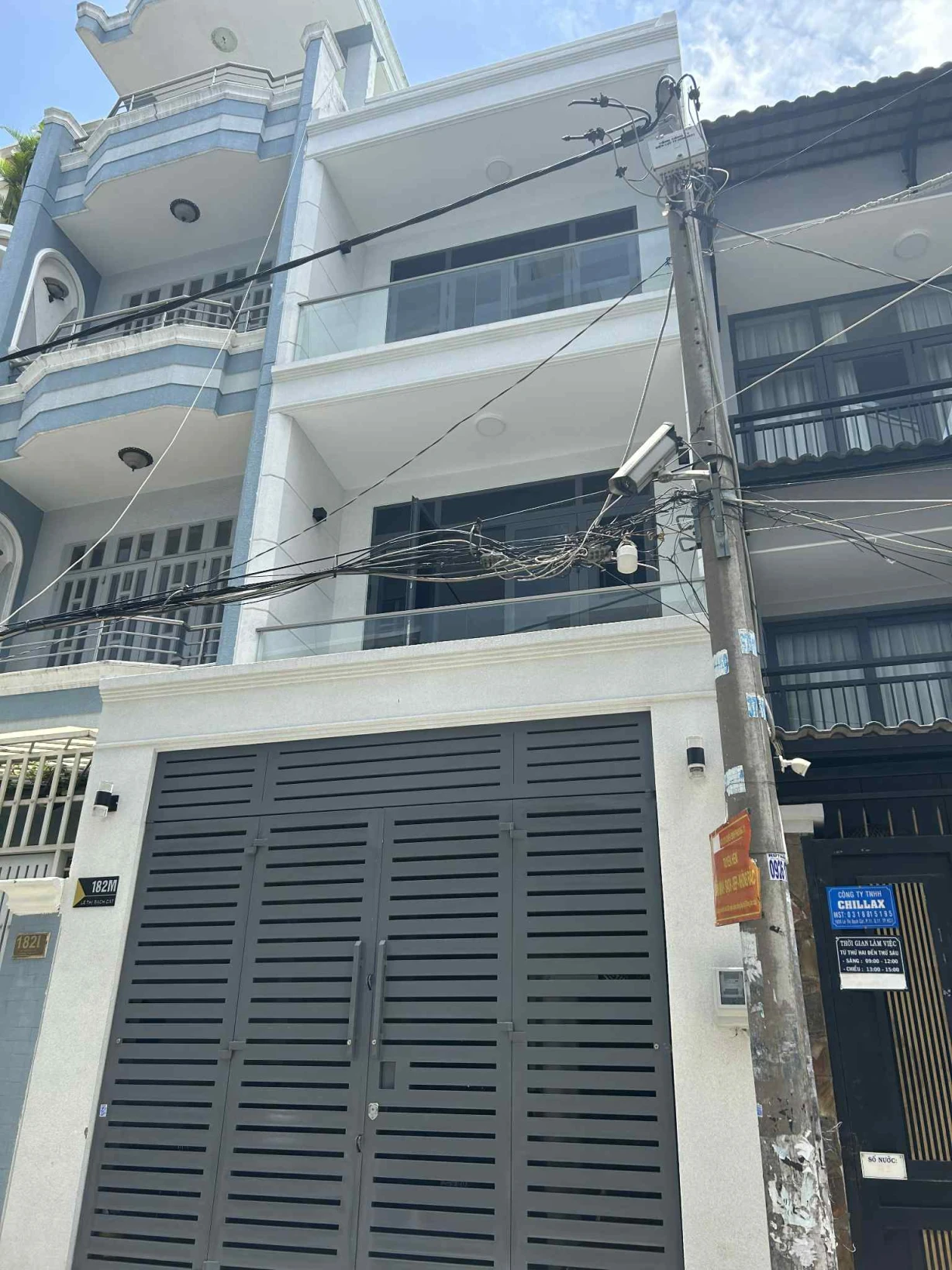 Chính Chủ Bán HXH 182M Đường Lê Thị Bạch Cát, Phường 11, Quận 11. DT 4.15x20m, Giá 11,5 Tỷ. Liên Hệ Ngô Tú 0911160692