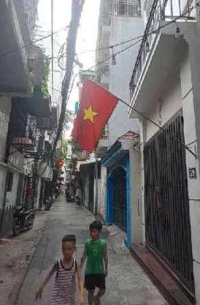 HƠN 3 TỶ . BÁN NHÀ PHỐ BẠCH MAI - PHỐ TRUNG TÂM NHIỀU TIỆN ÍCH , AN SINH ĐỈNH  0924525588