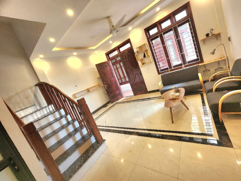 🔥 HÀNG HIẾM SÀI ĐỒNG – NHÀ 5 TẦNG 30 M2 – CHỈ CÓ 5.XX TỶ – KHÁCH ƯNG LÀ CHỐT!