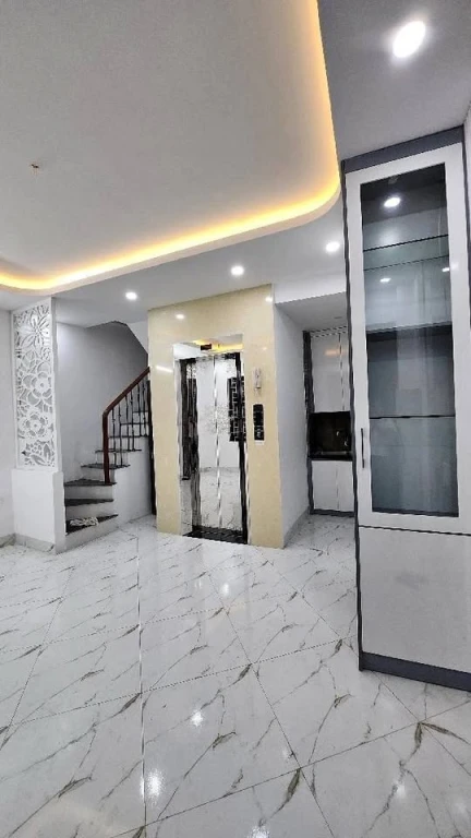 🏡 NHÀ 6 TẦNG - THANG MÁY KÍNH - NGÕ NÔNG - CHỈ VIỆC SÁCH VALI VỀ Ở - TRUNG TÂM SÀI ĐỒNG 🏡