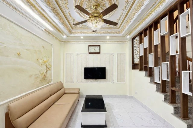 🔴 CẦN BÁN GẤP GIẢM SÂU 300 TRIỆU – NHÀ ĐẸP 5 TẦNG – NGÕ NÔNG – TRUNG TÂM PHÚC LỢI – NHỈNH 5 TỶ 🔴