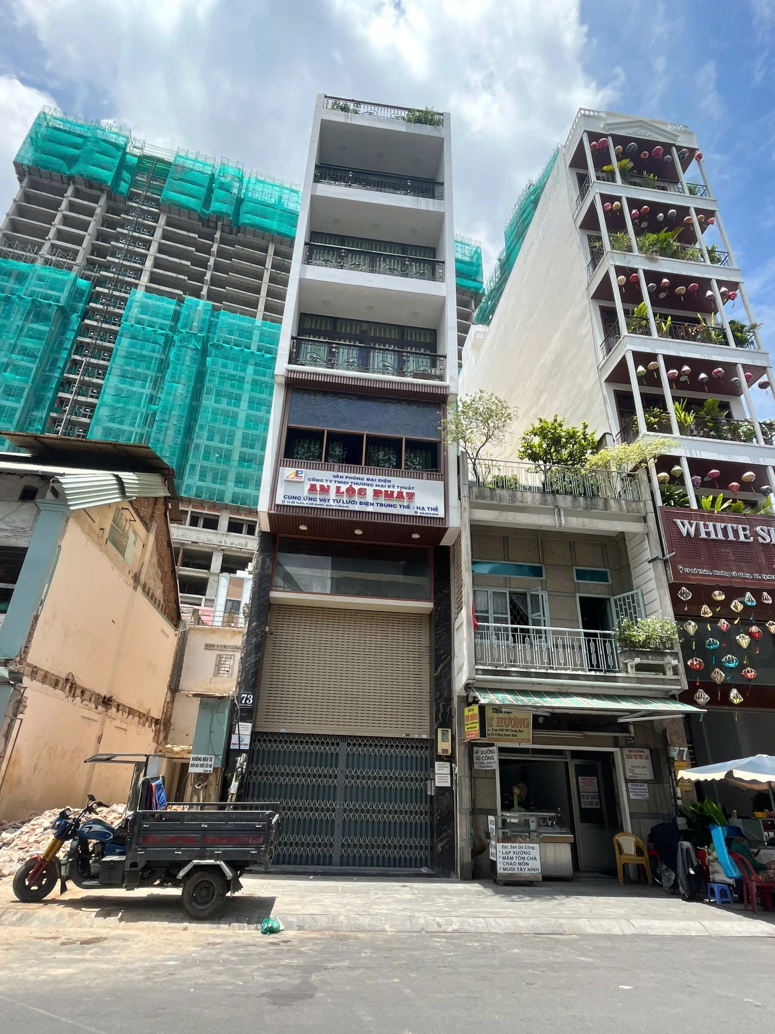 Mặt Tiền Đề Thám, P. Cô Giang, Q1: DT 4.4x18.4m, Giá 62 Tỷ - Liên Hệ Chính Chủ 0911160692 (Ngô Tú)