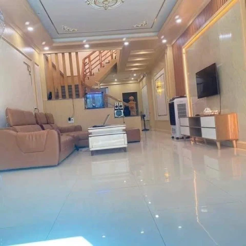 Cần tiền bán nhanh ngôi nhà 2 tầng đẹp long lanh phố 7, p. Quảng Hưng, tp. Thanh Hóa. 