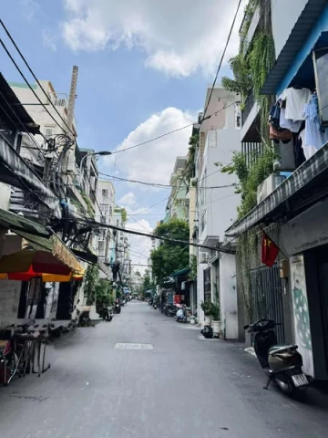 Nhà HXH Đường Nguyễn Thiện Thuật Phường 2 Quận 3 Cũ. Nhà HXH Đường Nguyễn Thiện Thuật Phường 2 Quận 3 Cũ.