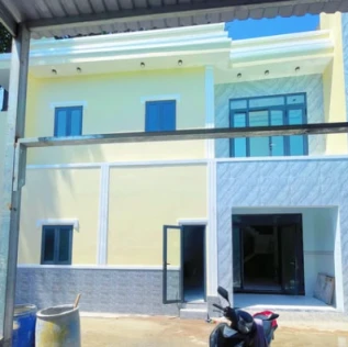 Nhà đang hoàn thiện ( chỉ duy nhất 1 căn giá rẻ ) - Nhà 1 lầu 1 trệt , sổ riêng , diện tích 68m2 , 2tỷ6 , còn thương lượng thêm cho quý anh chị