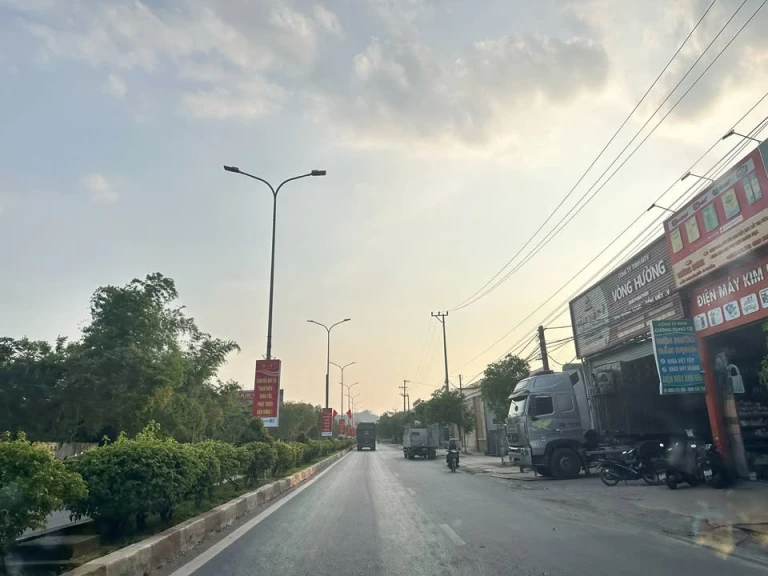 BÁN ĐẤT MẶT ĐƯỜNG ĐÔI SÔNG HIẾN