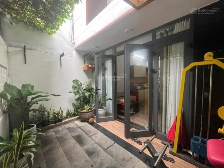 Nhà mặt tiền đường trung tâm Hải Châu, mà giá chỉ nhỉnh 6 tỉ, DT gần 70m2 LH 0816 638 405