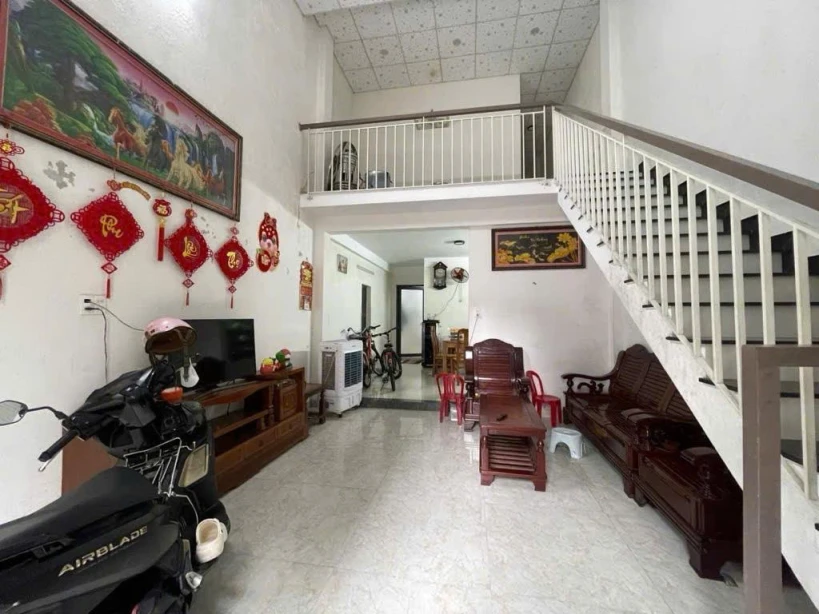 209 - BÁN GẤP NHÀ ĐƯỜNG LỚN CẠNH KINH DƯƠNG VƯƠNG – VỊ TRÍ ĐẮC ĐỊA NHẤT LIÊN CHIỂU