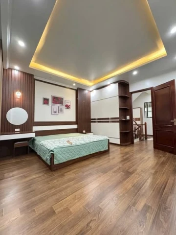 Chính chủ bán nhà 5 tầng phố Bế Văn Đàn, Hà Đông, ô tô cách 10m