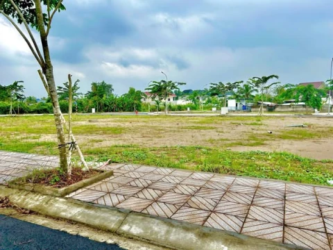 BÁN GẤP ĐẤT NỀN NGÃ BẢY - GIÁ NHỈNH 1 TỶ