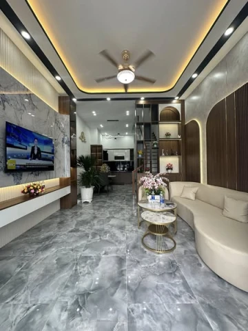 3 tầng 3 mê đuờng 7m5 lề 4m