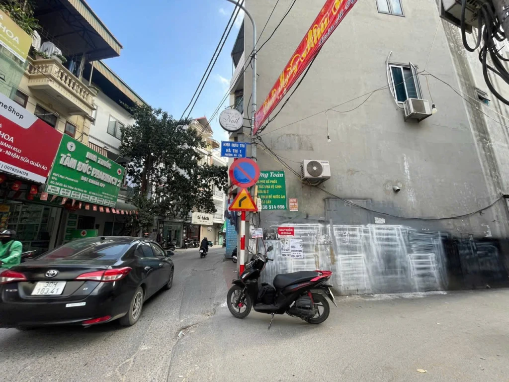 Bán nhà 5 TẦNG  phố Bà triệu Hà Đông 40 m 5 tầng ô tô tránh nhau nhà đẹp 12 tỷ