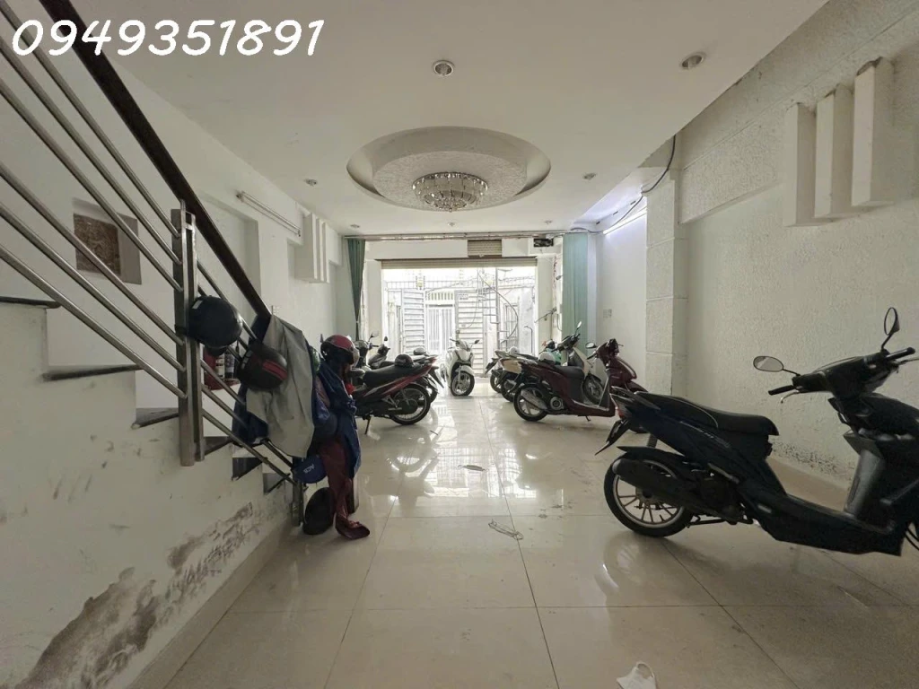 🏡 NHÀ CHDV - 12 PHÒNG - 2 MẶT THOÁNG - HẺM Ô TÔ NƠ TRANG LONG P7 BÌNH THẠNH