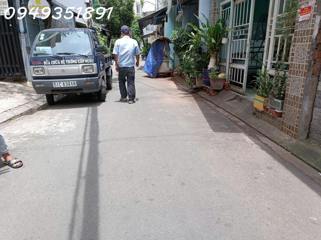 NHÀ HXH - GIÁP SÂN BAY - 190M2- CẤP4 - GIÁ 21TỶ