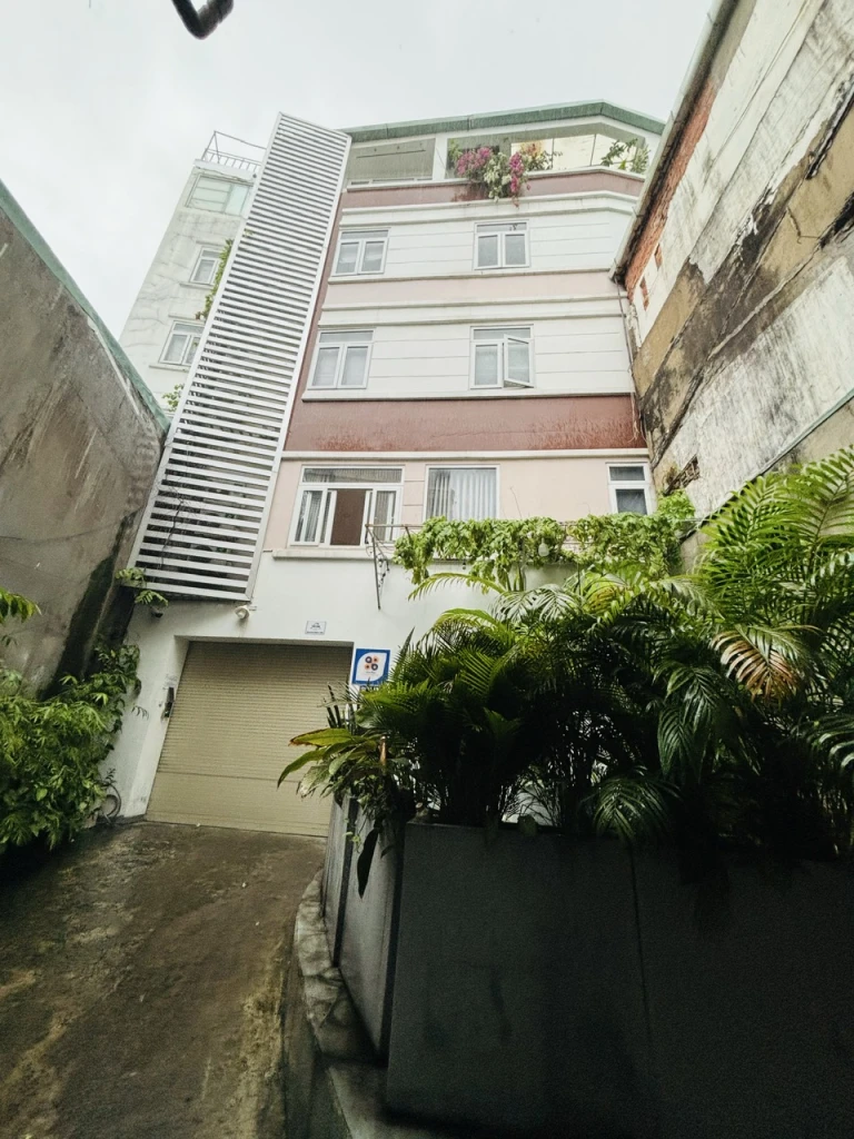 Chính Chủ Bán HXH Lê Văn Sỹ, Phường 14, Quận 3: DT 8x20m, Giá 72 tỷ. Vị Trí Đẹp, Tiềm Năng Tăng Giá!