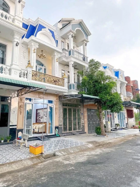 NHÀ TRỆT LẦU ĐƯỜNG SỐ 2 KDC CỬU LONG ĐANG XÂY DỰNG P. LONG HOÀ , Q. BÌNH THUỶ TP. CẦN THƠ