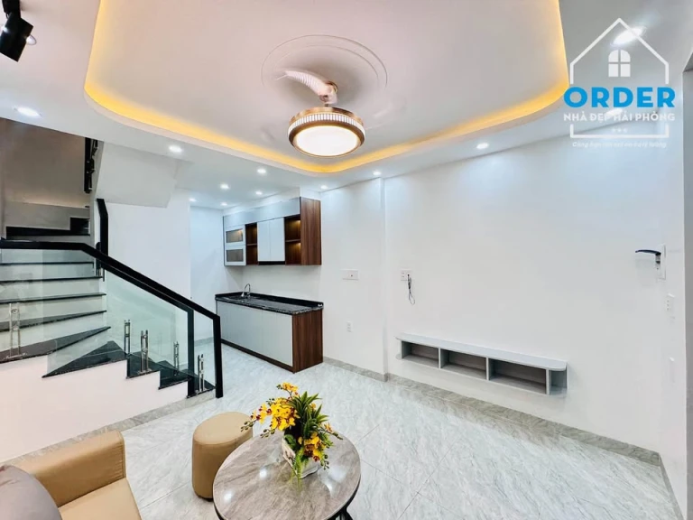 E Cần Bán nhà ngõ 30 Trần Nguyên Hãn, nhỏ nhắn xinh xắn đủ công năng. 🚘 đỗ cách nhà 500m, 1 ngoặt tới nhà. Mấy bước chân ra viện tiệp, hồ Tam Bạc❤️