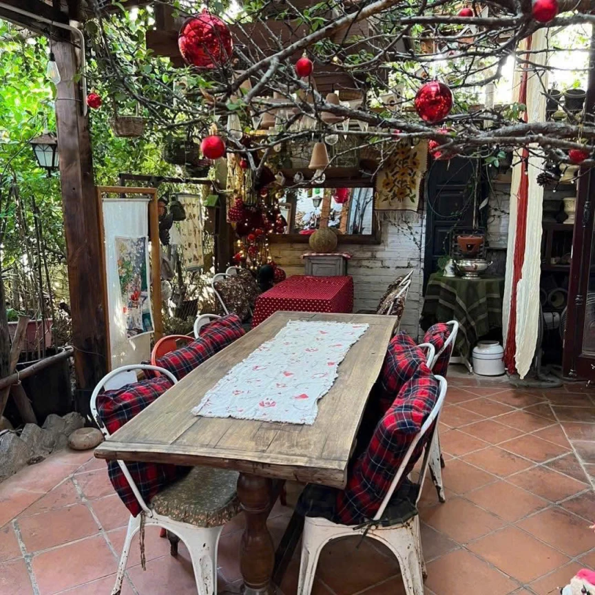 SANG NHƯỢNG QUÁN CÀ PHÊ SÂN VƯỜN – NGÕ ÂU CƠ, TÂY HỒ, HÀ NỘI