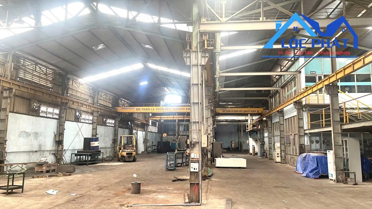 Cho thuê xưởng 2000m2 có 3 cẩu trục 5 tấn Phường Phước Tân, Đồng Nai