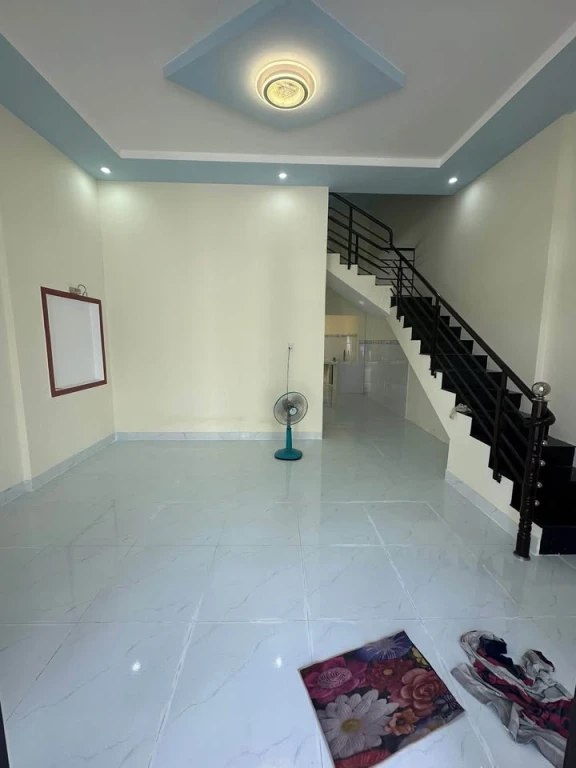 Nhà Mê Lửng. Hẻm 55 Trường Chinh, Phường Cẩm Thành