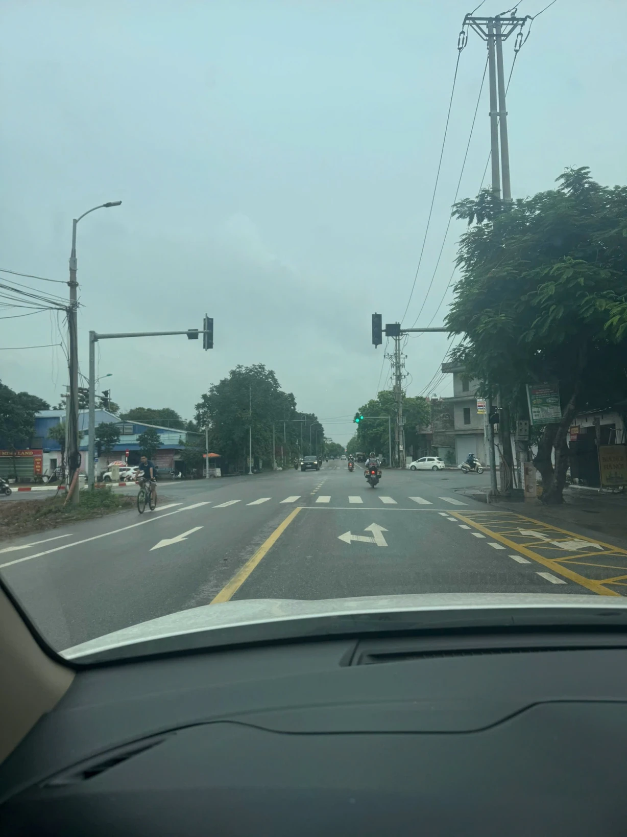 Mình cần bán lô đất gần ngã tư song mai trục chính đường hoàng hoa thám Mình cần bán lô đất gần ngã tư song mai trục chính đường hoàng hoa thám