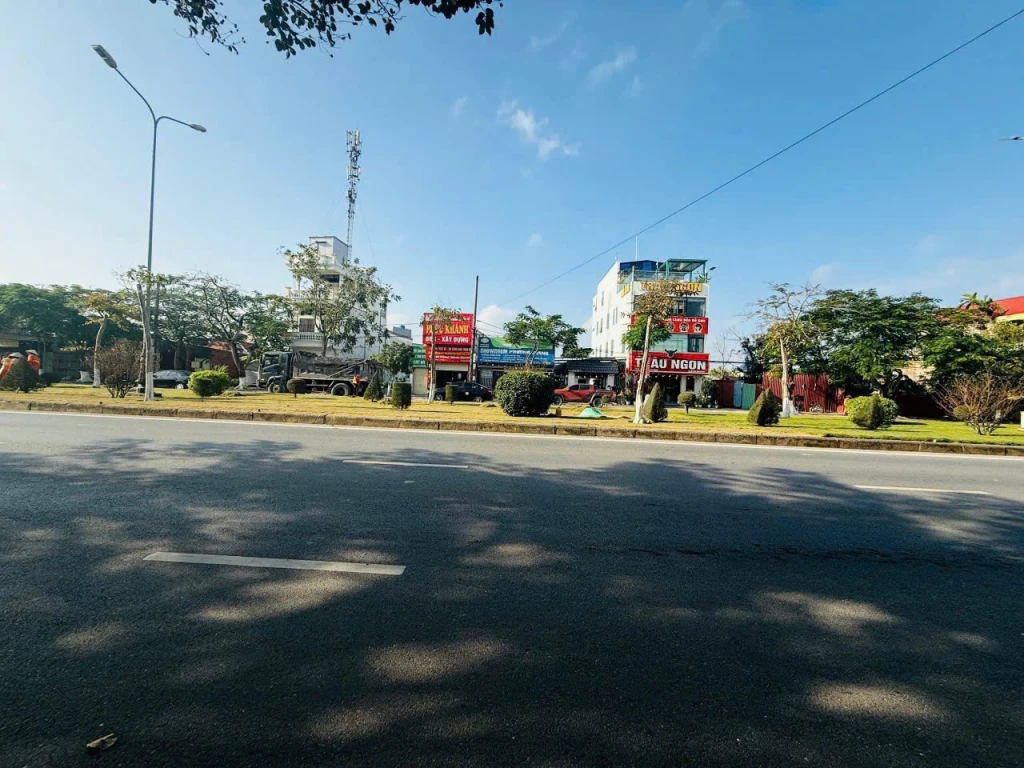 Đất mặt đường Phạm Văn Đồng ngang 6m kinh doanh tốt  - ZALO 0567 222 555