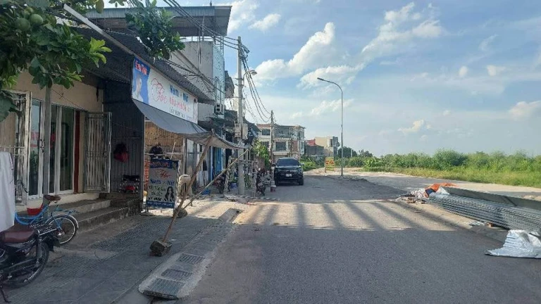 SIÊU PHẨM ĐẤT TÁI ĐỊNH CƯ NGUYÊN KHÊ – HAI MẶT NGÕ- KINH DOANH CẢ 2 MẶT  KHU VỰC SẦM UẤT-VỈA HÈ 2 BÊN