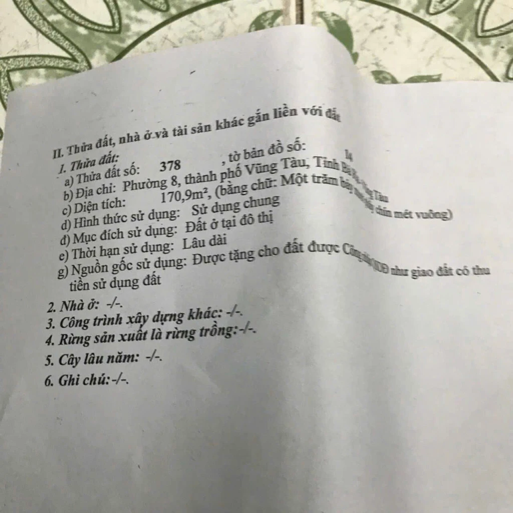 Chủ cần bán đấtcó nhà cấp 4. Diện tích 180m vuông(thổ cư 171m)