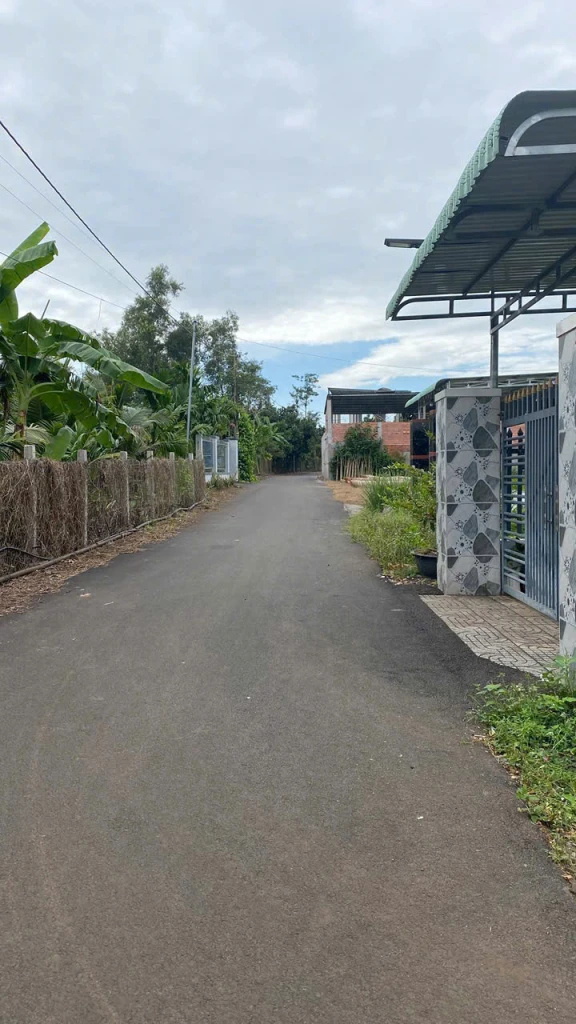 cách đường đình hầu 50m
😍Chỉ 2,2 tỷ (2%DV)
😍Diện tích : 10×36×100 TC