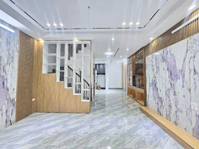 HIẾM, BÁN NHÀ GIA QUẤT LONG BIÊN,MỚI TINH- OTO ĐỖ CỬA-32M NHỈNH 6 TỶ