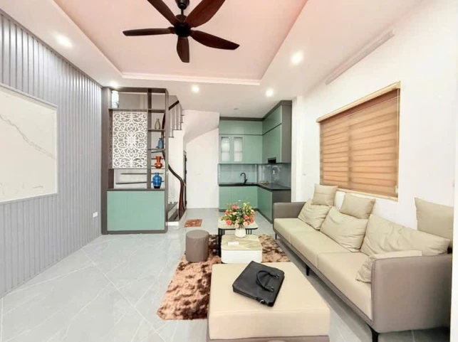 BÁN NHÀ ĐẸP THANH AM LONG BIÊN, NGÕ RỘNG,OTO,35m NHỈNH 6 TỶ(TL)