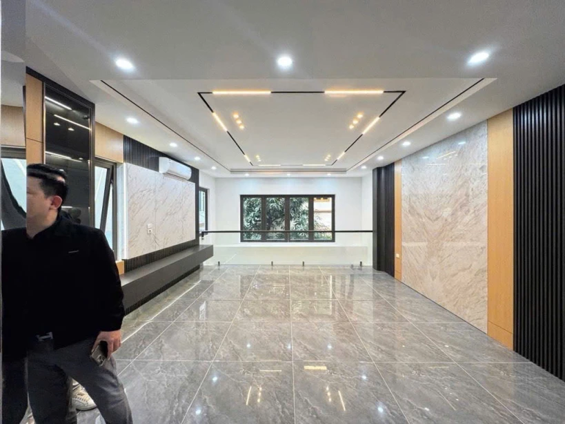 BÁN NHÀ NGỌC THUỴ LONG BIÊN,ĐƯỜNG 4.5M,OTO VÀO NHÀ,THANG MÁY,PHÂN LÔ, 50M