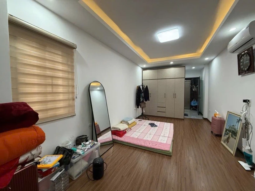 BÁN NHÀ GIA QUẤT LONG BIÊN, GẦN  OTO,DẪN XÂY,NGÕ NÔNG,MỚI,70M NHỈNH 8 TỶ