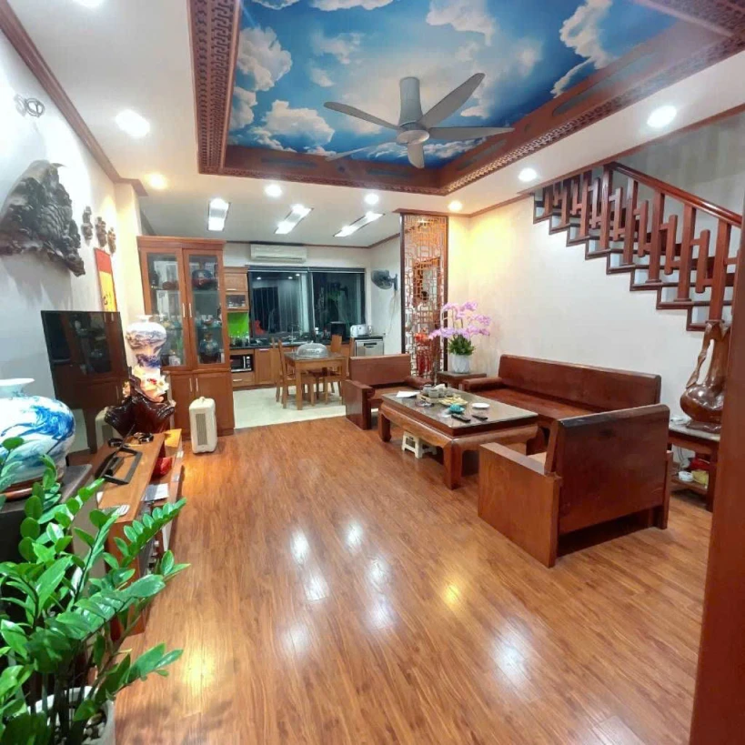 BÁN NHÀ NGUYỄN VĂN CỪ LONG BIÊN,OTO ĐỖ CỬA,30M RA MẶT PHỐ,FULL NỘI THẤT,48M NHỈNH 12 TỶ TL