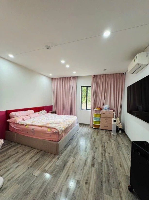 BÁN NHÀ THÁI BÌNH ĐÔNG ANH,OTO ĐỖ CỬA,NGÕ NÔNG,ĐẸP LONG LANH,50M NHỈNH 5 TỶ