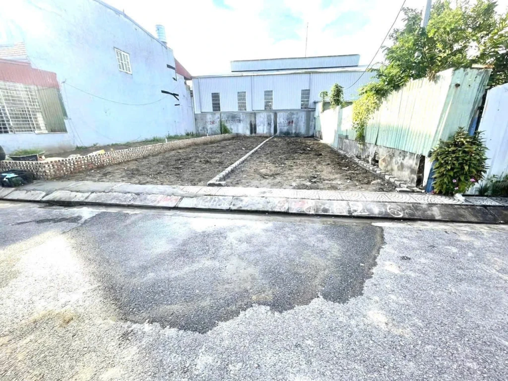 Lô đẹp mặt đường nhựa 8m – giá hiếm tại trung tâm Hải Thành  Giá 2.9xx tỷ  ZALO 0567 222 555