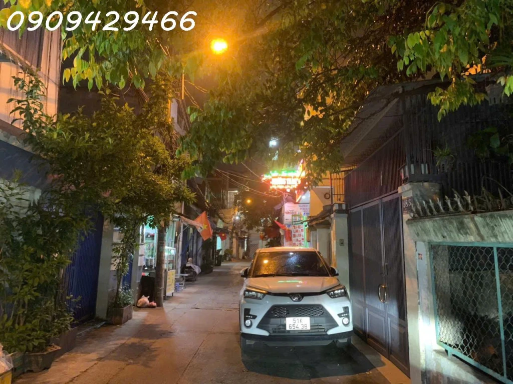 BÁN NHÀ QUẬN 7 - GẦN NGUYỄN THỊ THẬP- HẺM 4M XE HƠI ĐỖ CỬA  - KHU DÂN CƯ HIỆN HỮU - CHỈ 3,3 TỶ( CÒN THƯƠNG LƯỢNG THÊM)