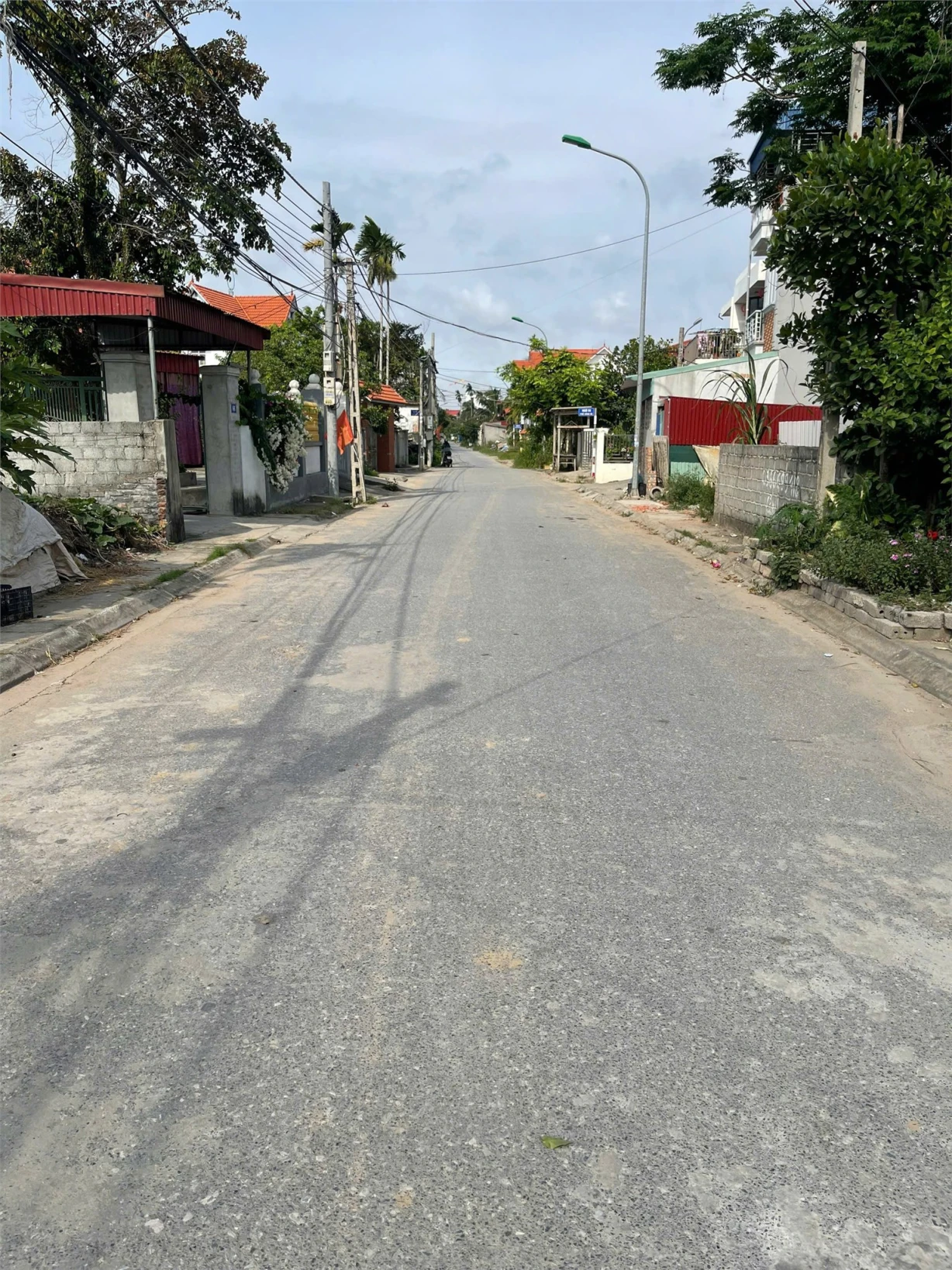 Giá 1,x tỷ – Lô đất ngõ 68 Sông He sát trục chính, quỹ đất hiếm khu Hòa Nghĩa  ZALO 0567 222 555