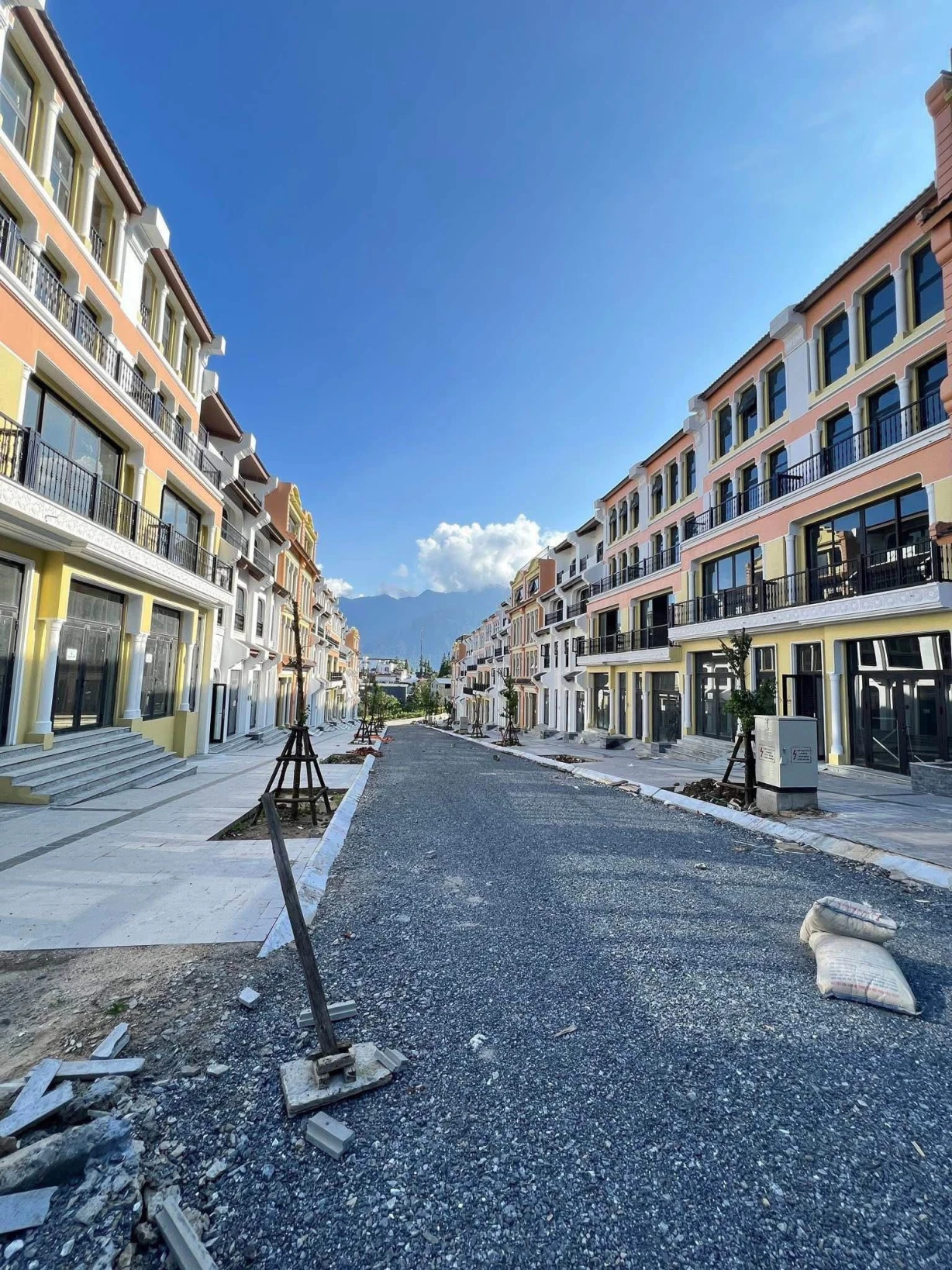 Giảm 1 tỷ bán nhanh nhà phố kd buôn bán đa ngành nghề