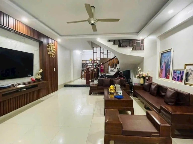 Bán nhà 2,5 tầng đường Bùi Quốc Khái , Nam Cường , TP Lào Cai