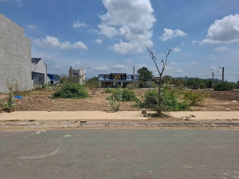 ĐẤT KDC RUỘNG DINH TT MA LÂM