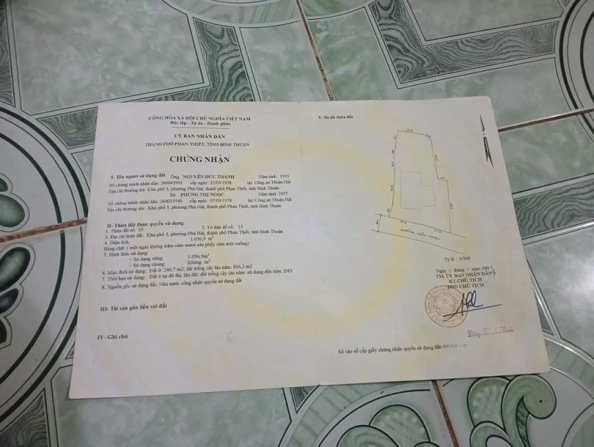 Bán đất mặt tiền đường nhựa, cách biển 50m (biển Phú Hài)