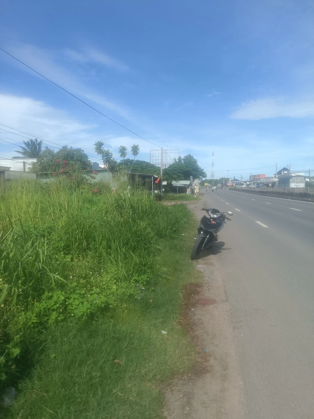 Bán 429m2 mặt tiền quốc lộ 1A HÀM KIỆM