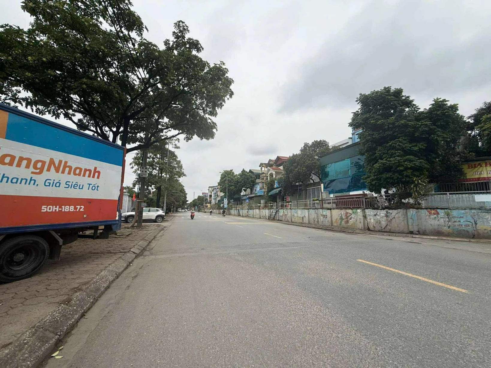 Chủ cần bán 70 m2 Cổ Bi, đường ô tô vào nhà, giá 6.8 tỷ, Lh 0985865658