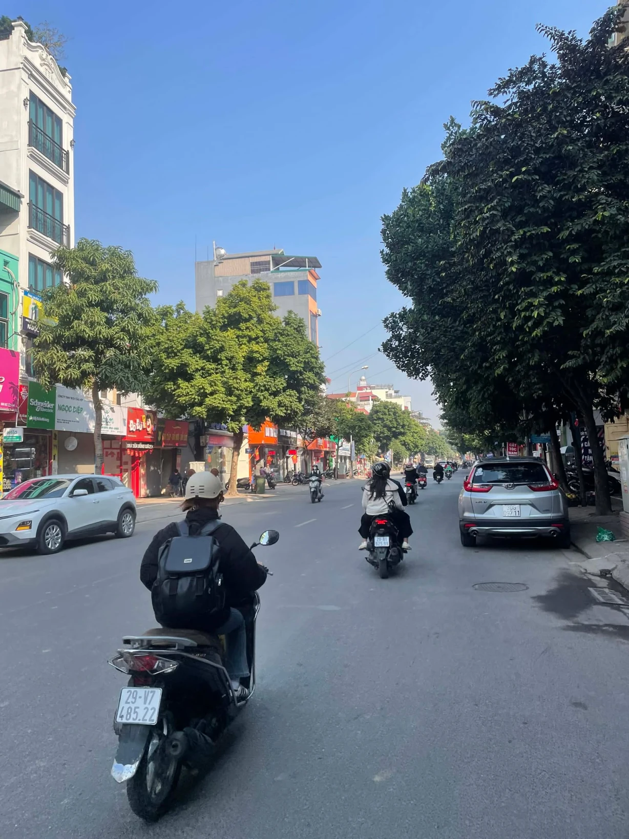 CHÍNH CHỦ CẦN BÁN NHÀ 3 TẦNG MẶT PHỐ NGÔ XUÂN QUẢNG – GIA LÂM