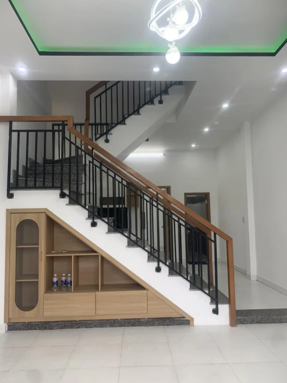 CC Cần Bán Nhà 2 tầng 3 phòng ngủ có phòng ngủ dưới kiệt oto bên hông đại học bách khoa