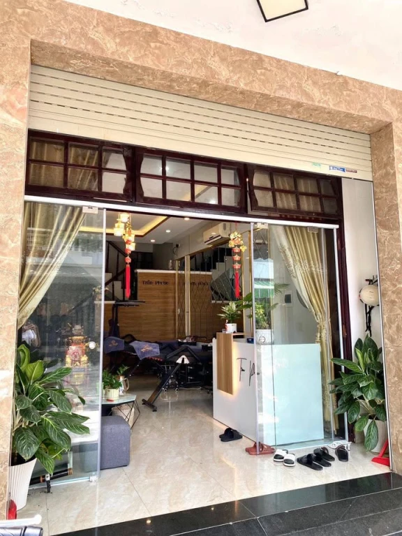 Bán nhà 2 tầng mặt tiền kinh doanh siêu đỉnh ngay trung tâm hải châu giá 5tyx